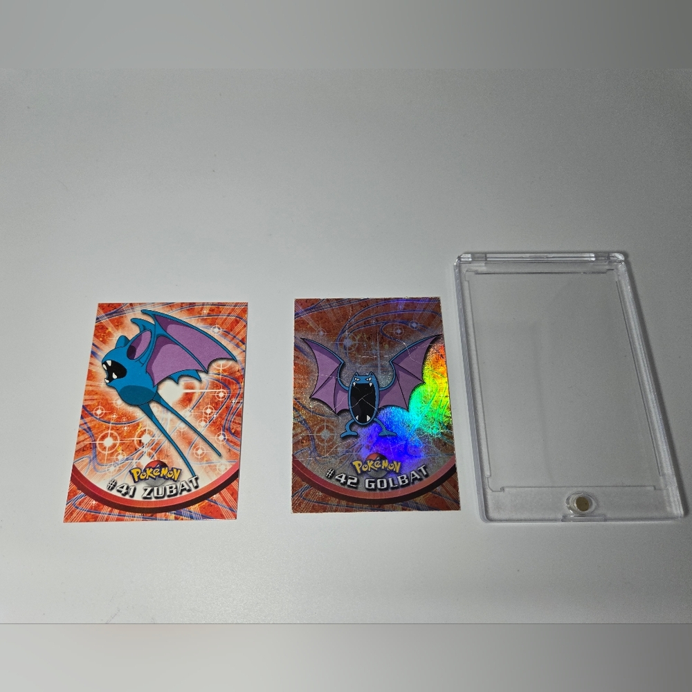Zubat & Golbat – Topps Pokémon Cards | Evolution Duo | Vintage Foil | Poison/Fly